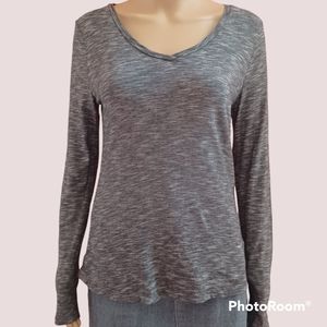 Gray Old Navy V-Neck Long Sleeve Shirt